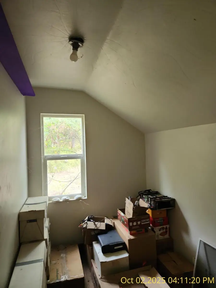 7255 Holland Loop, Cave Junction, OR 97523 - Image #2