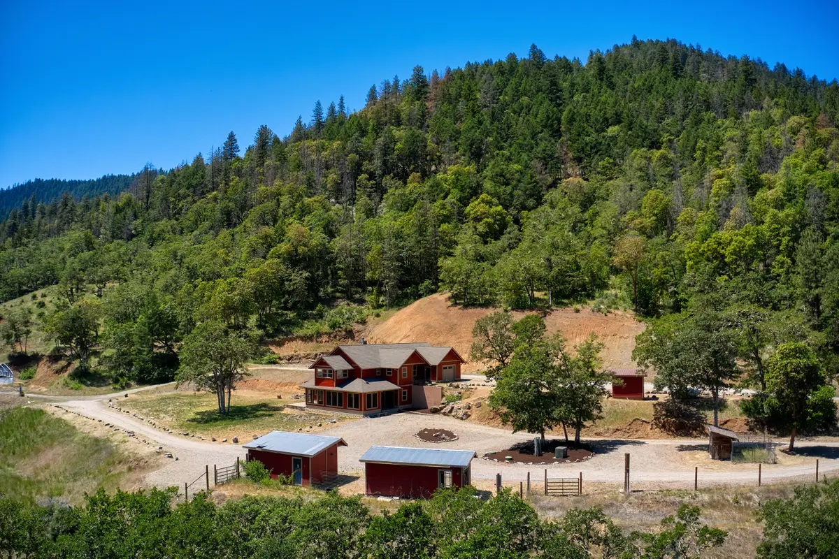 4760 Galls Creek, Gold Hill, OR 97525 - Image #1