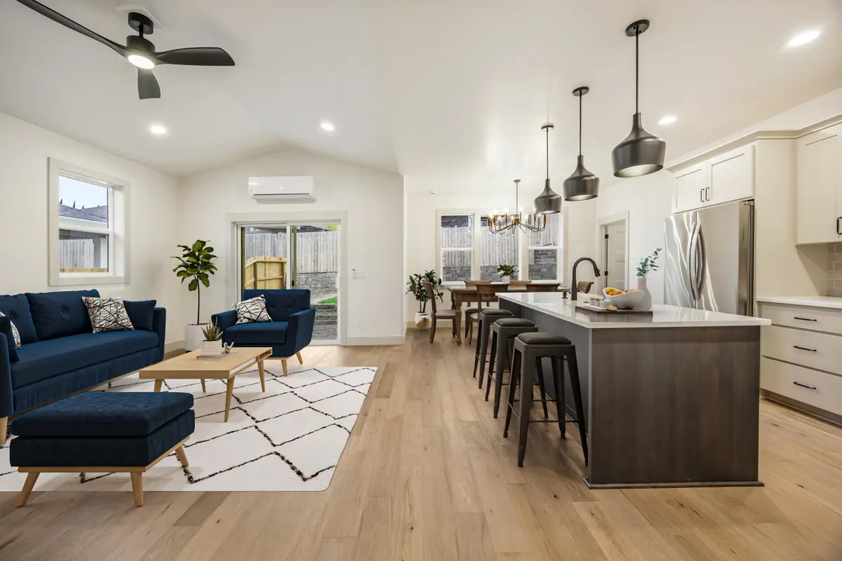 566 Coffee, Ashland, OR 97520 - Image #1