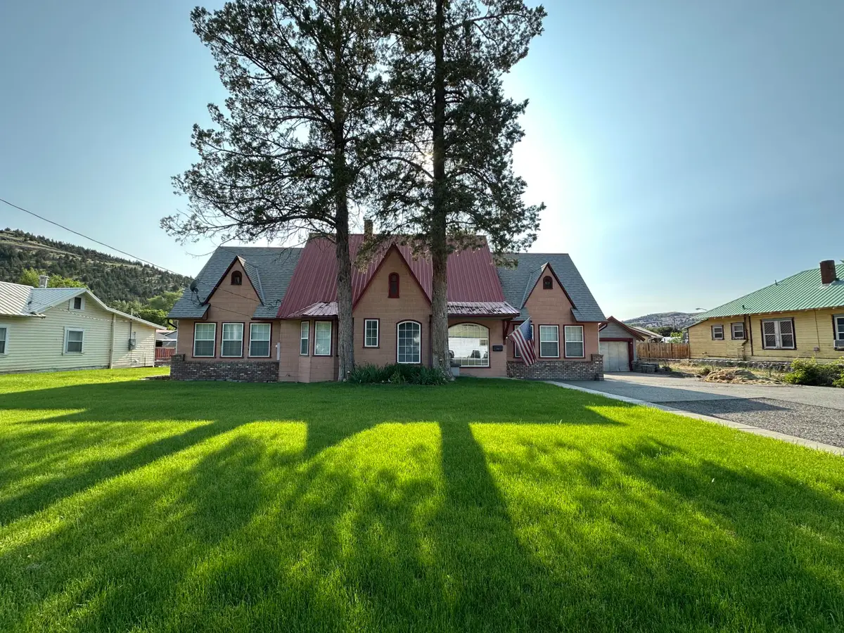 212 NW Bridge, John Day, OR 97845 - Image #1