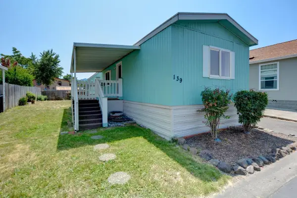 3555 S Pacific, Medford, OR 97501