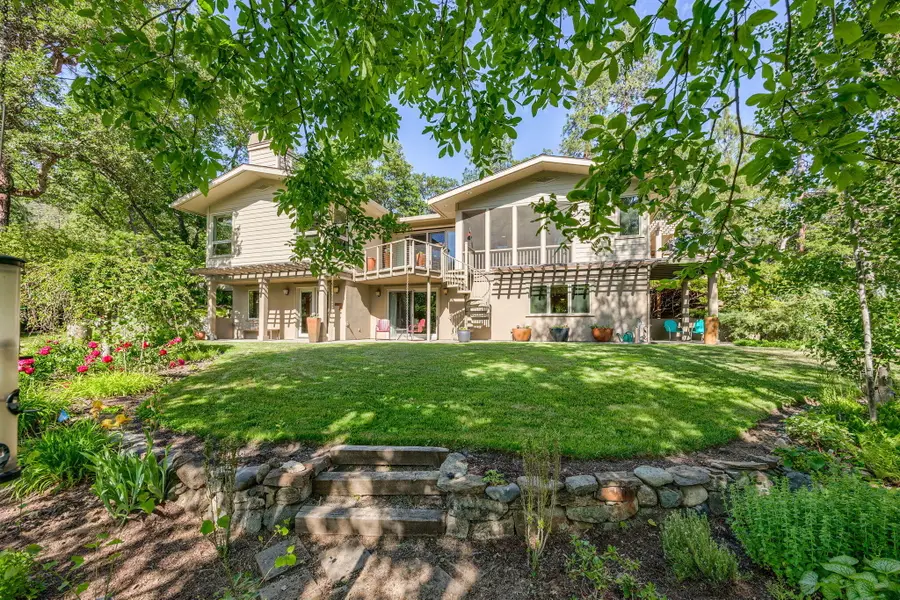 6268 Little Applegate Road, Jacksonville, OR 97530 - Image #2