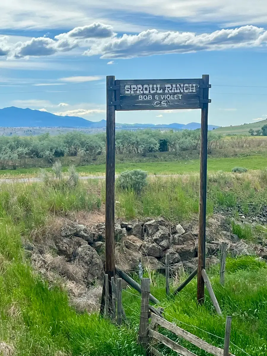 54797 Hwy. 26, Mount Vernon, OR 97865 - Image #3