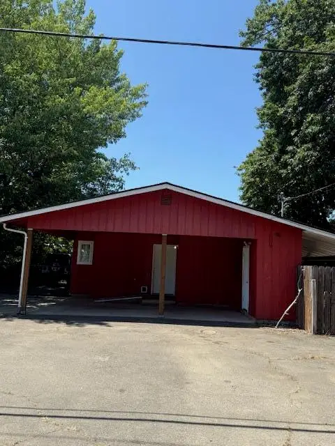 236 S Caves, Cave Junction, OR 97523 - Image #2