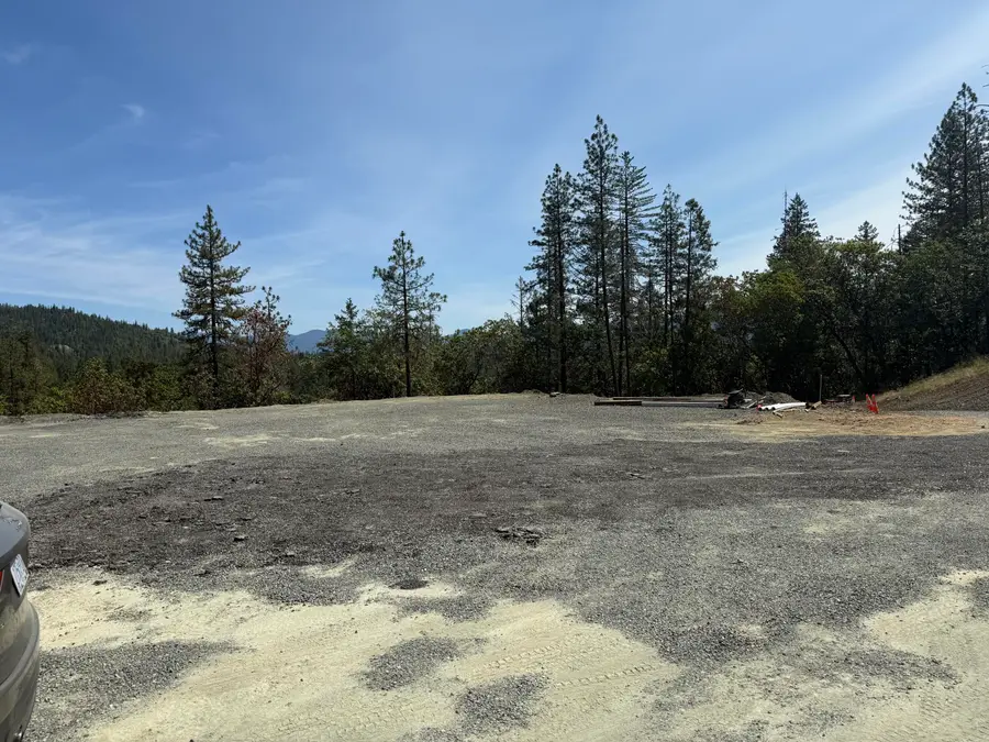 500 Cumberland Drive, Grants Pass, OR 97527 - Image #3