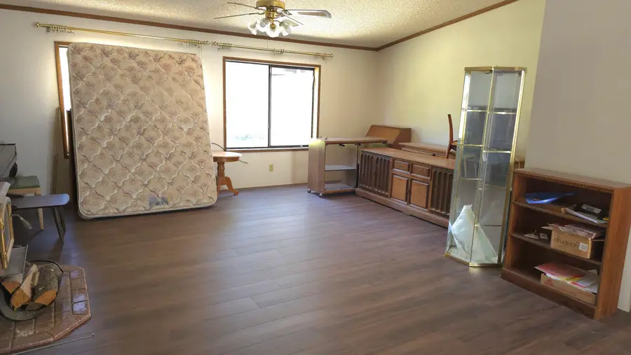 16523 Sprague Loop, La Pine, OR 97739 - Image #2