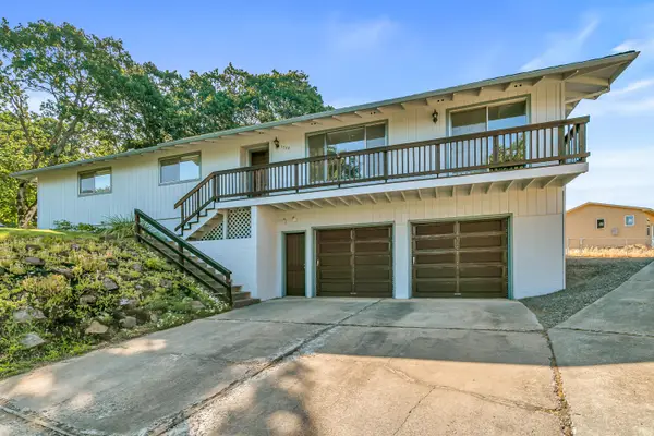 1560 Cambridge, Medford, OR 97504