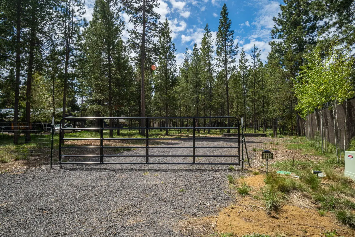 17255 Canvasback, Bend, OR 97707 - Image #1