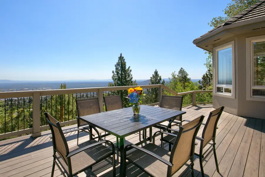 1166 NW Redfield Circle, Bend, OR 97703 - Image #2