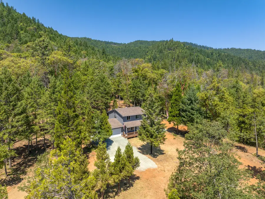 8797 W Evans Creek, Rogue River, OR 97537 - Image #3