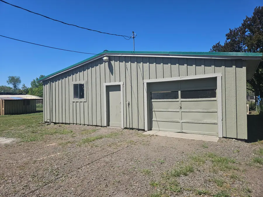 1162 S H, Lakeview, OR 97630 - Image #2