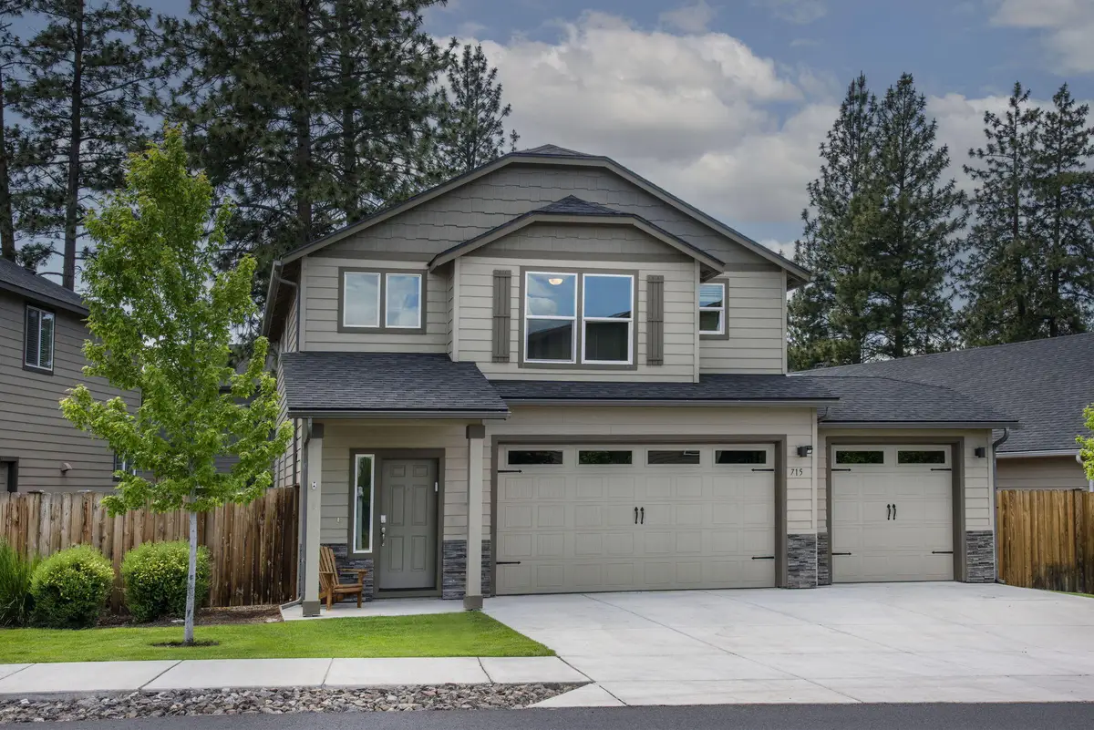 715 N Brooks Camp, Sisters, OR 97759 - Image #1
