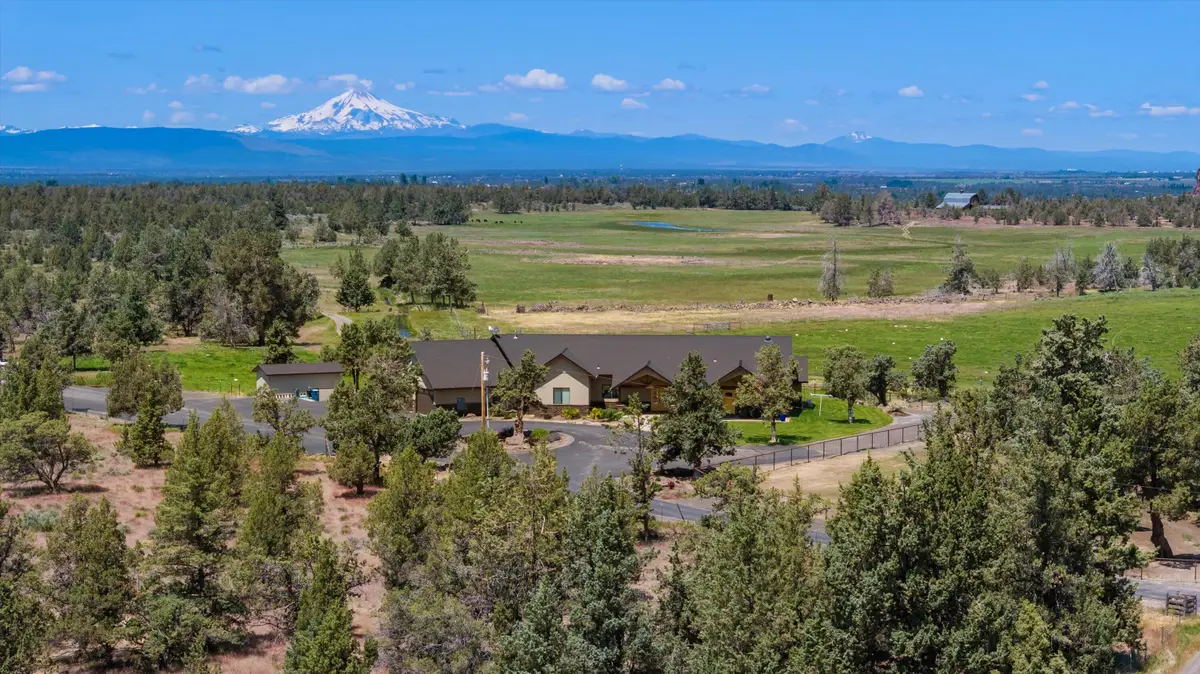 7215 NE 33rd Street, Redmond, OR 97756 - #1