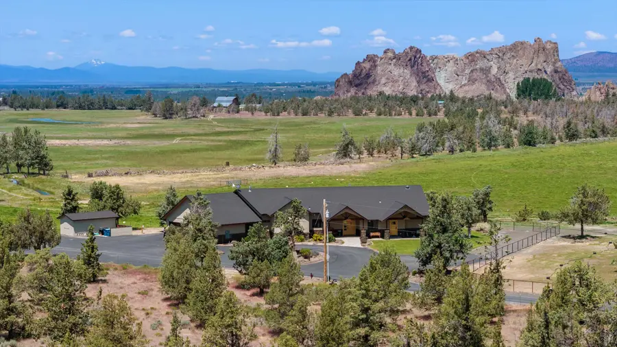 7215 NE 33rd Street, Redmond, OR 97756 - #2