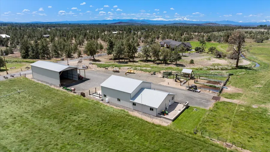 7215 NE 33rd Street, Redmond, OR 97756 - #3