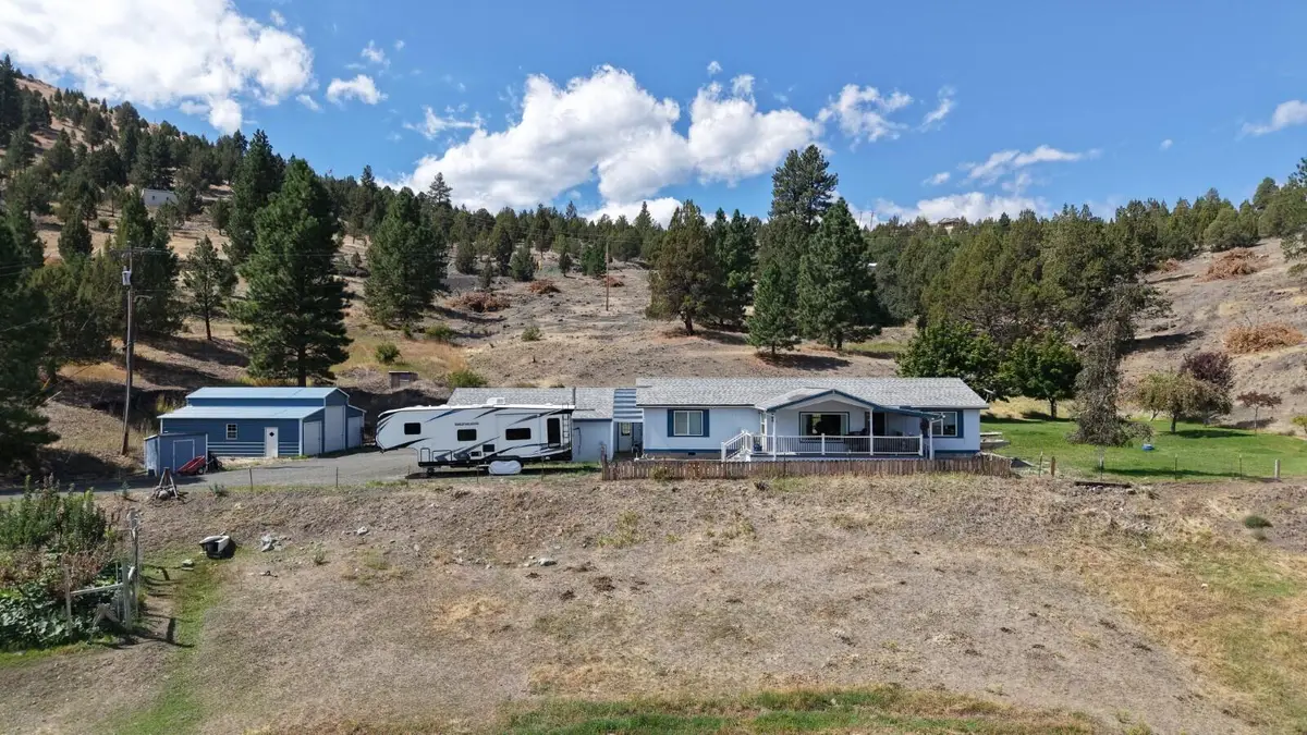 27028 W Izee, Canyon City, OR 97820 - Image #1