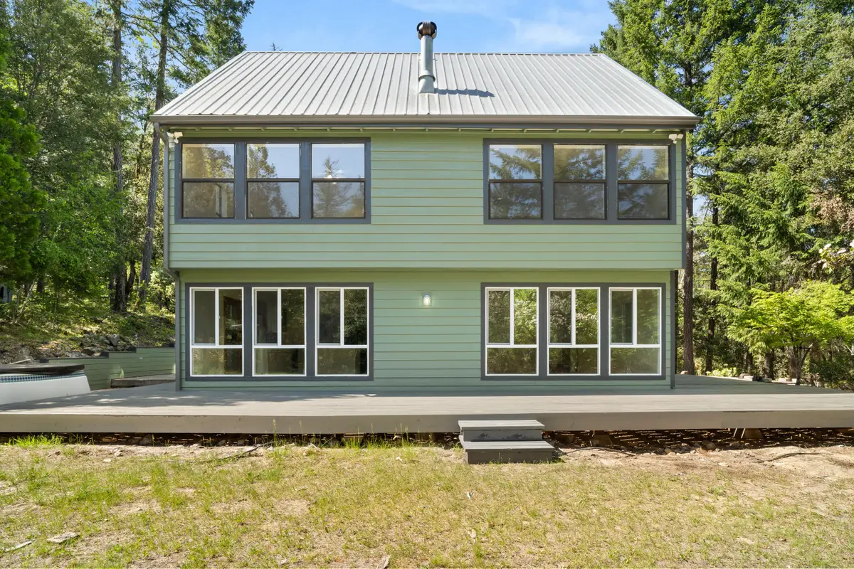 2602 Winona Road, Grants Pass, OR 97526 - Image #1