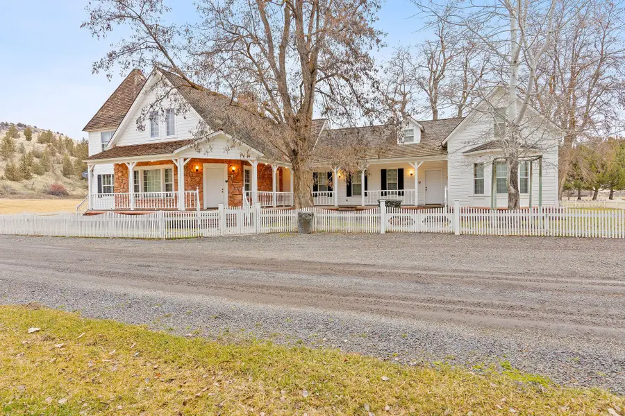 12230 NE Hwy 97, Madras, OR 97741 - Image #2