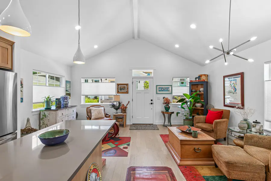 583 Coffee Lane, Ashland, OR 97520 - #3