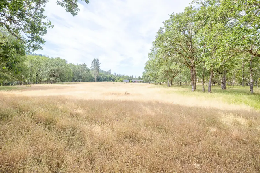 Livingston, Grants Pass, OR 97526 - Image #3