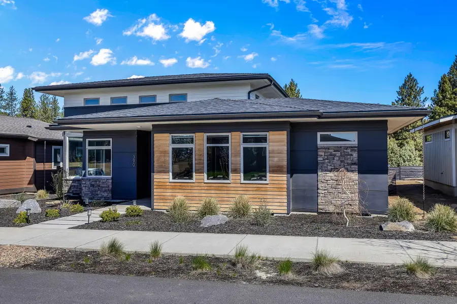 390 E Diamond Peak, Sisters, OR 97759 - Image #3