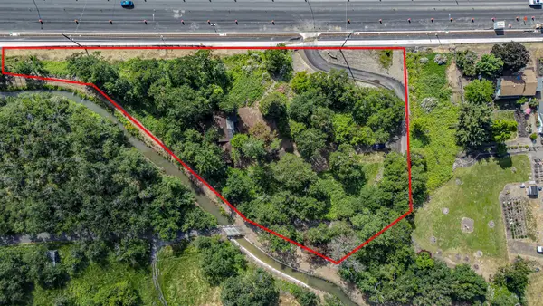 2616 N Foothill, Medford, OR 97504