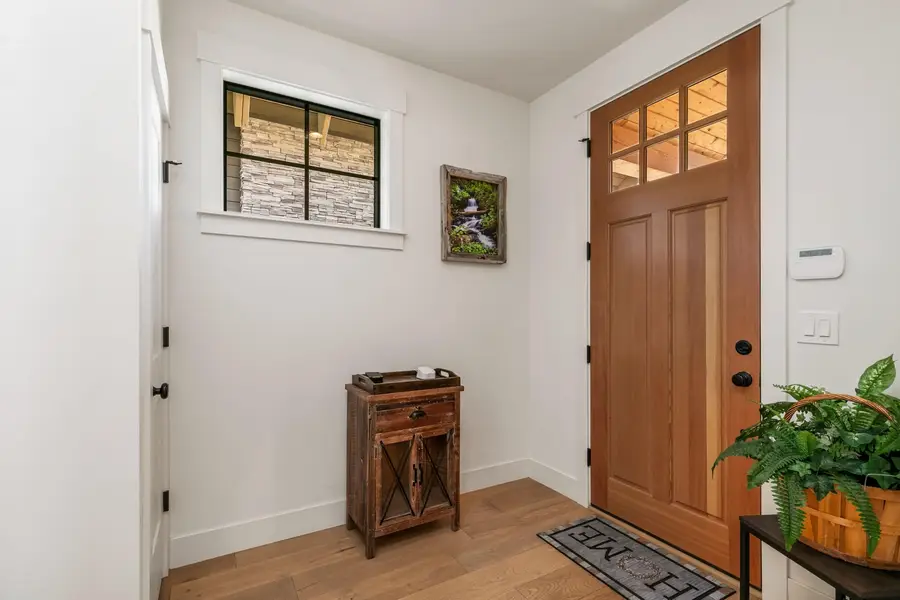 1060 N Bluebird, Sisters, OR 97759 - Image #3