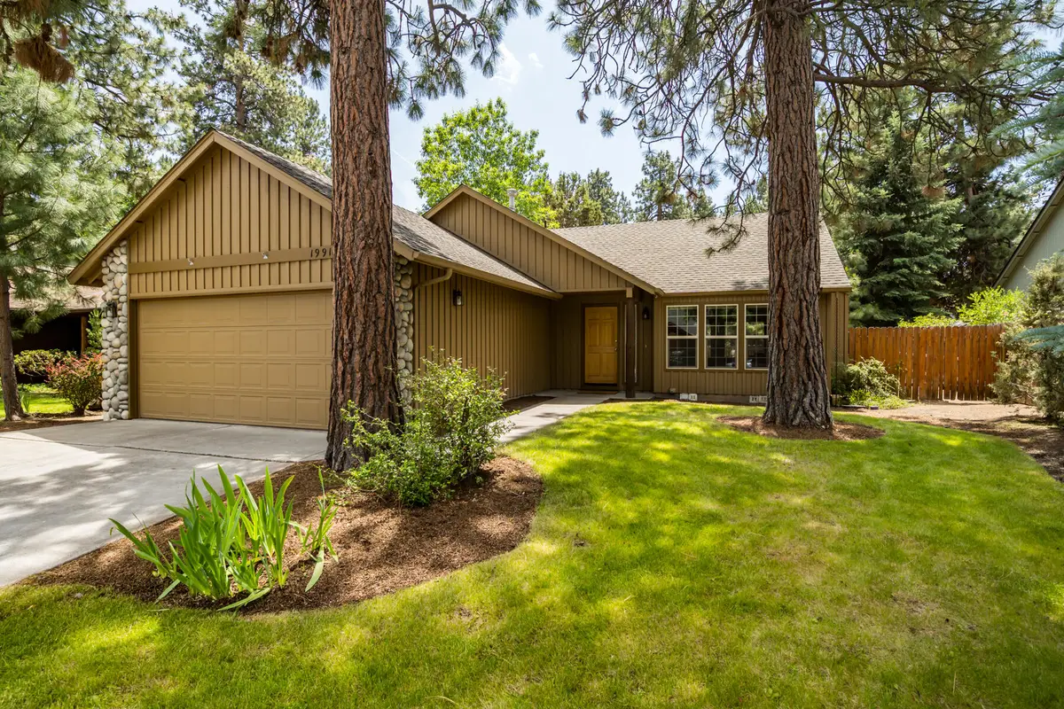 19917 Antler Point, Bend, OR 97702 - Image #1