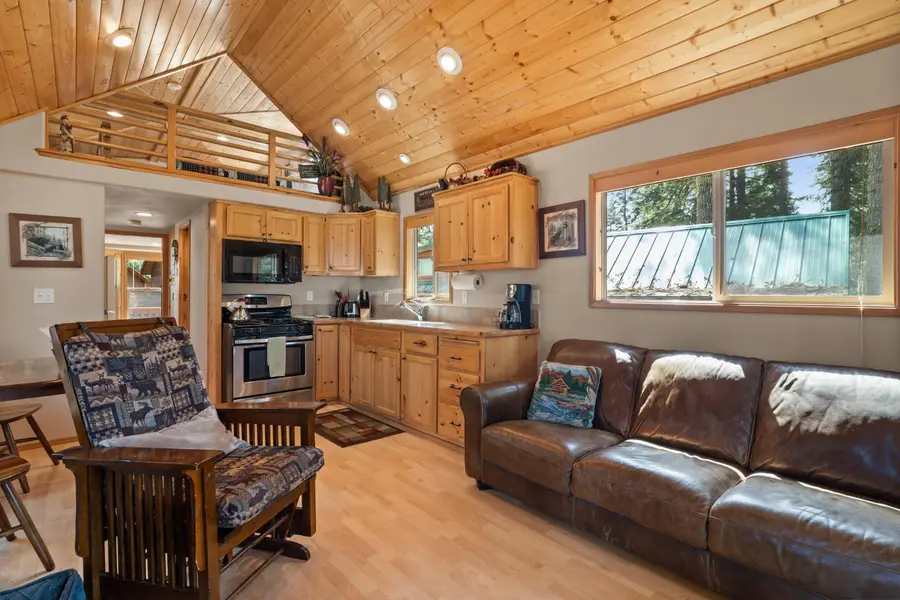 7979 Hyatt Prairie, Ashland, OR 97520 - Image #3