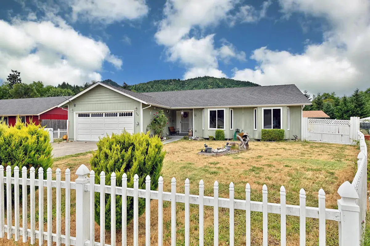 328 Outback, Glendale, OR 97442 - Image #1