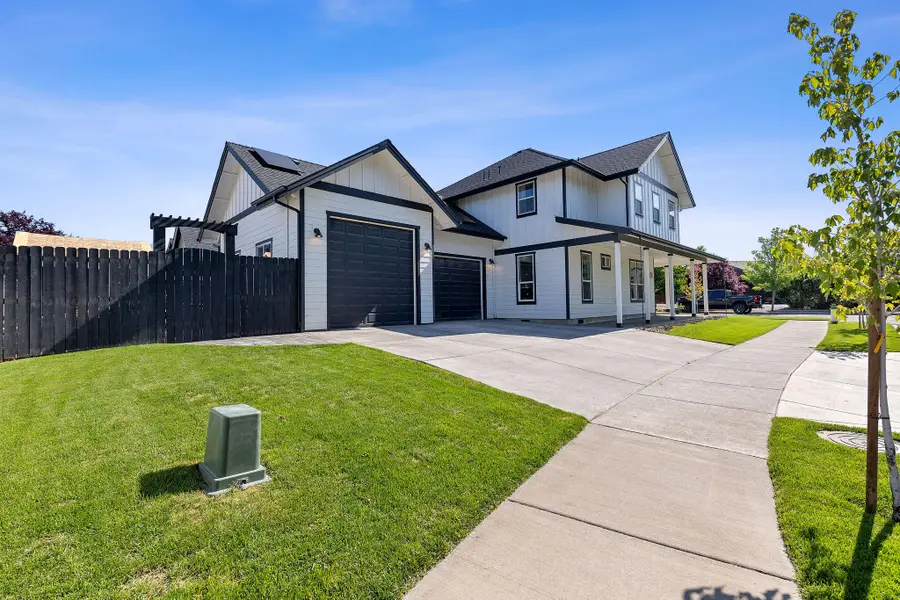 871 NE Whistle, Prineville, OR 97754 - Image #2