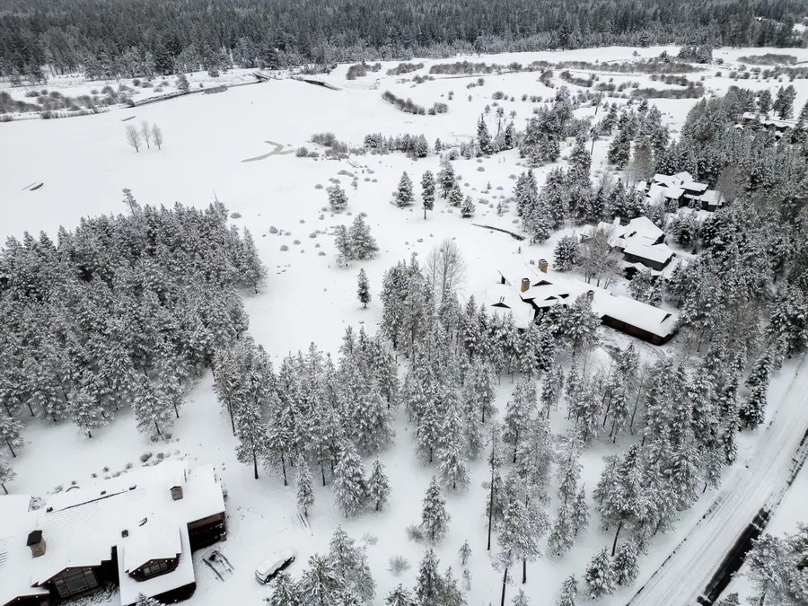 56340 Twin Rivers Drive, Bend, OR 97707 - Image #2