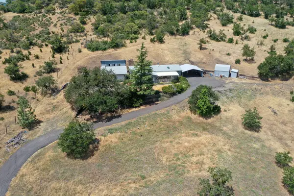 1374 W Linn, Eagle Point, OR 97524
