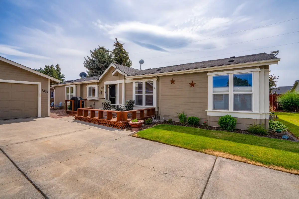 1875 NE 6th Street, Redmond, OR 97756 - #1