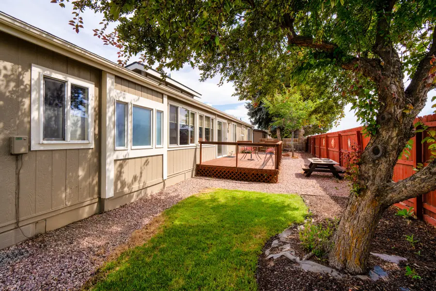 1875 NE 6th Street, Redmond, OR 97756 - #2