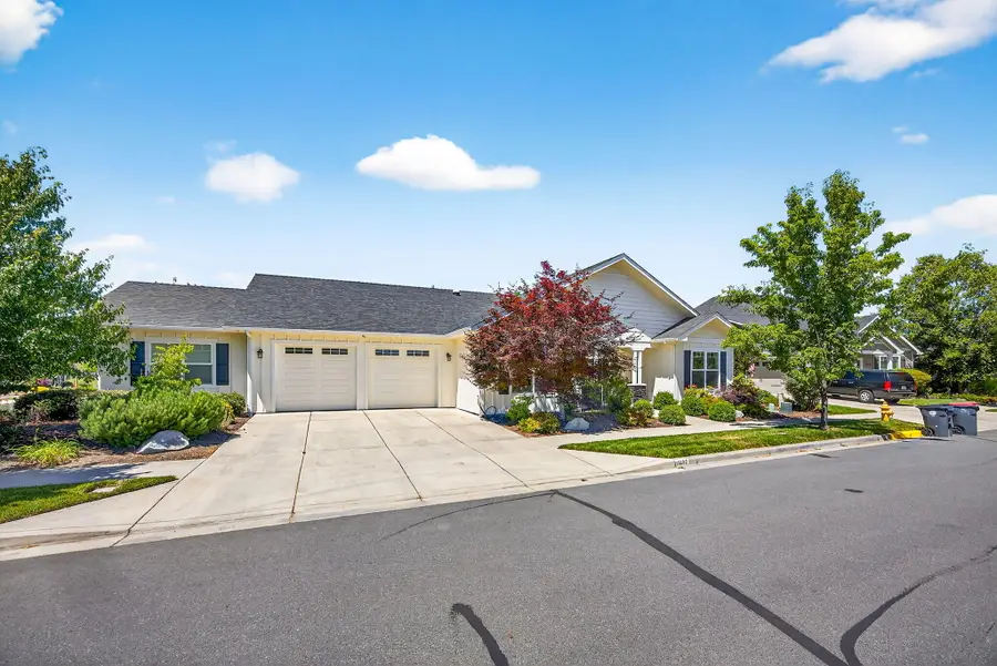 1407 Rustler Peak Street, Central Point, OR 97502 - #3