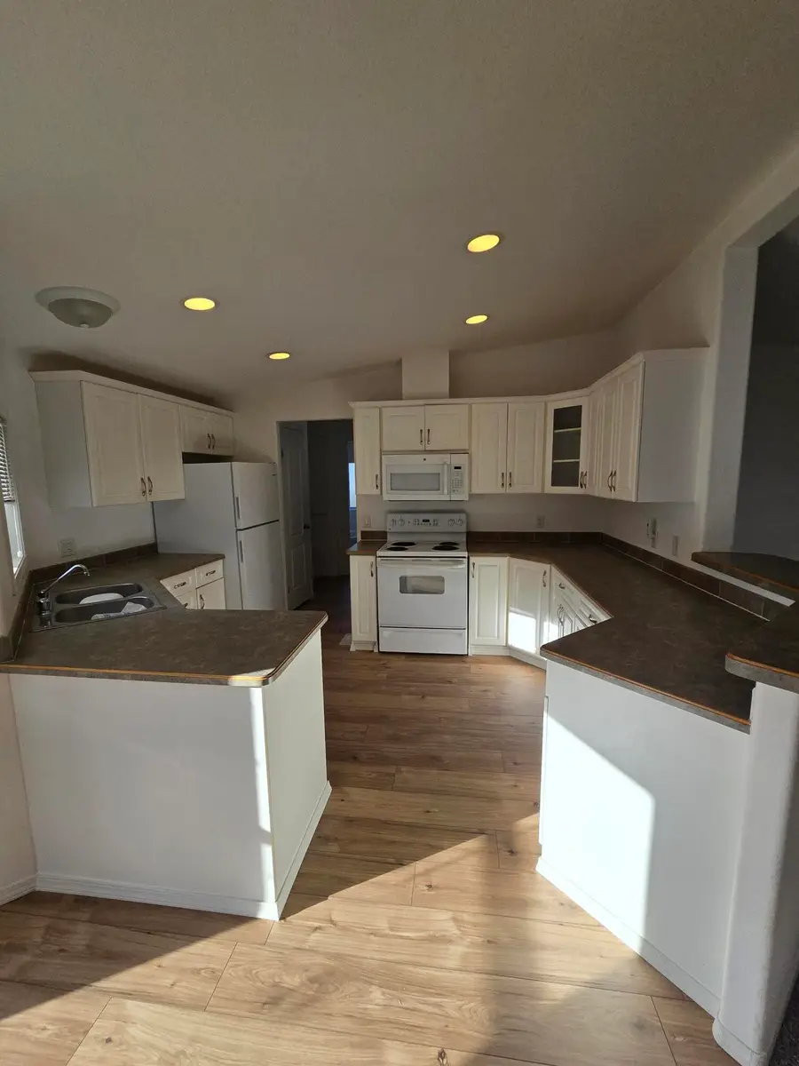 205 Red Cedar, Cave Junction, OR 97523 - Image #3