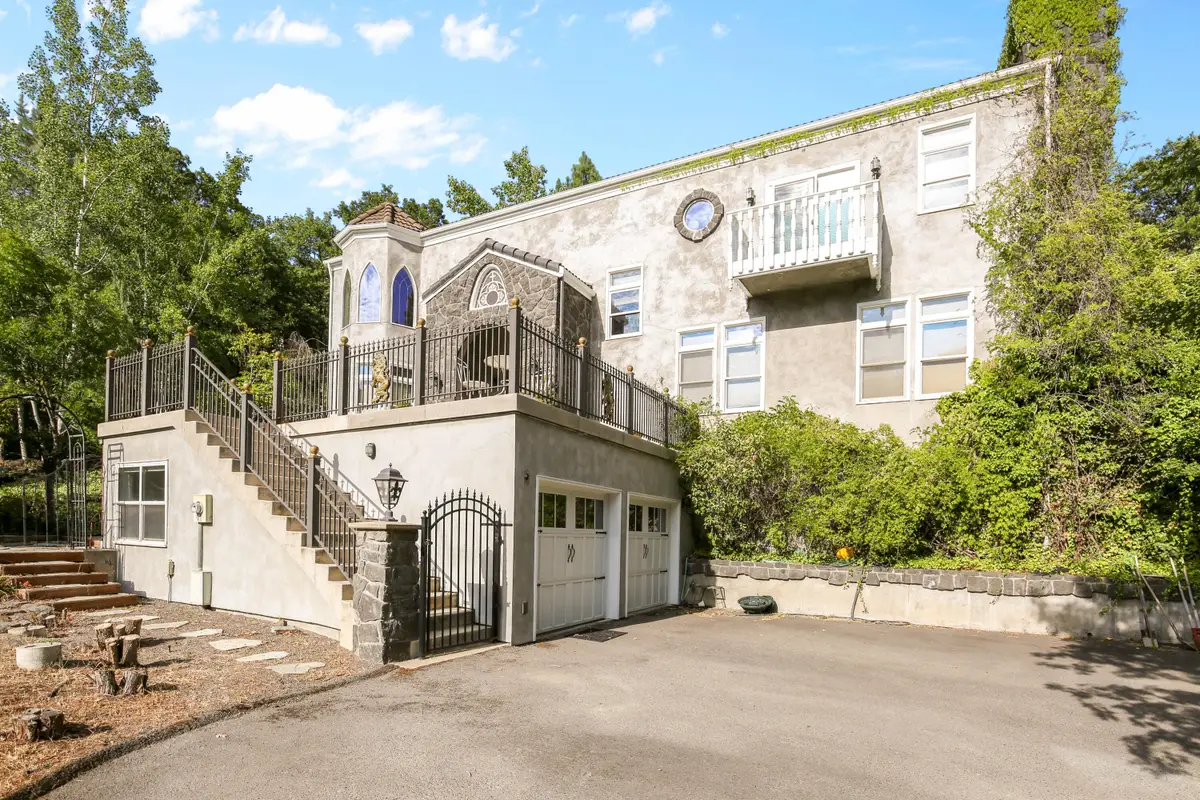 520 Glenview Drive, Ashland, OR 97520 - #1