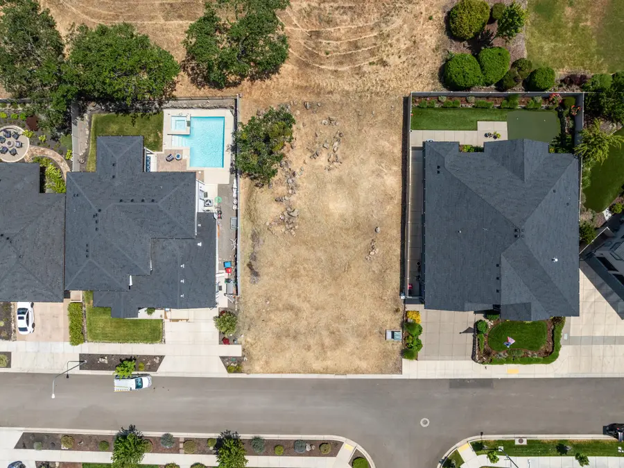 1828 Plateau, Medford, OR 97504 - Image #3