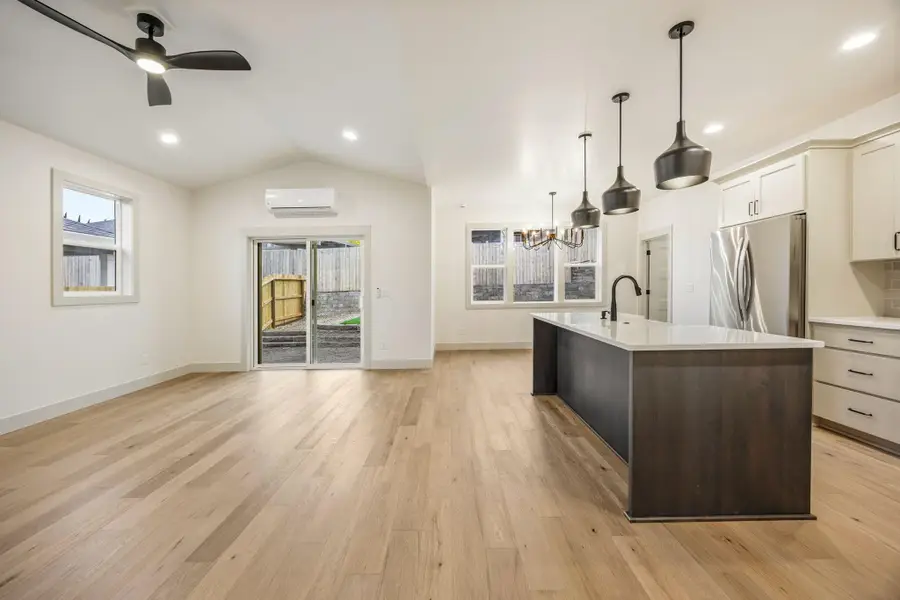 356 Randy Street, Ashland, OR 97520 - Image #3