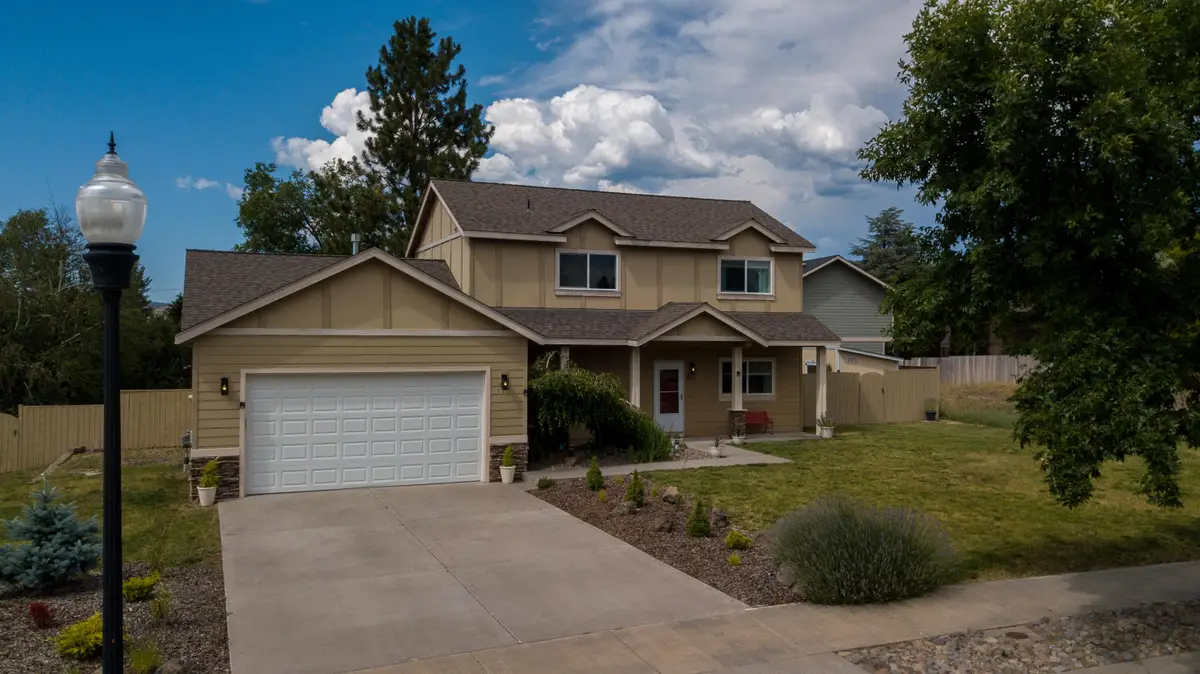 821 Quail Point Drive, Klamath Falls, OR 97601 - #1