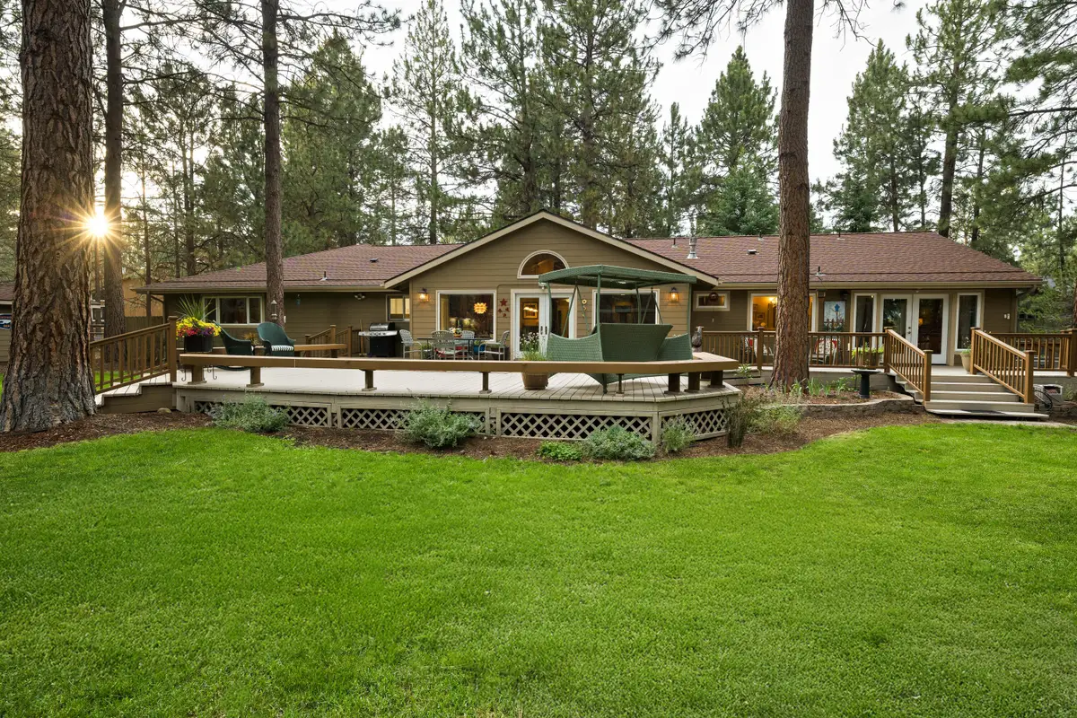 14853 Crupper, Sisters, OR 97759 - Image #1