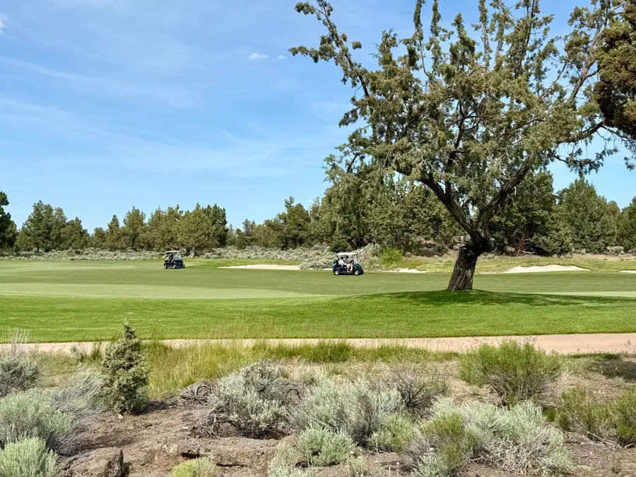 65840 Pronghorn Estates, Bend, OR 97701 - Image #2