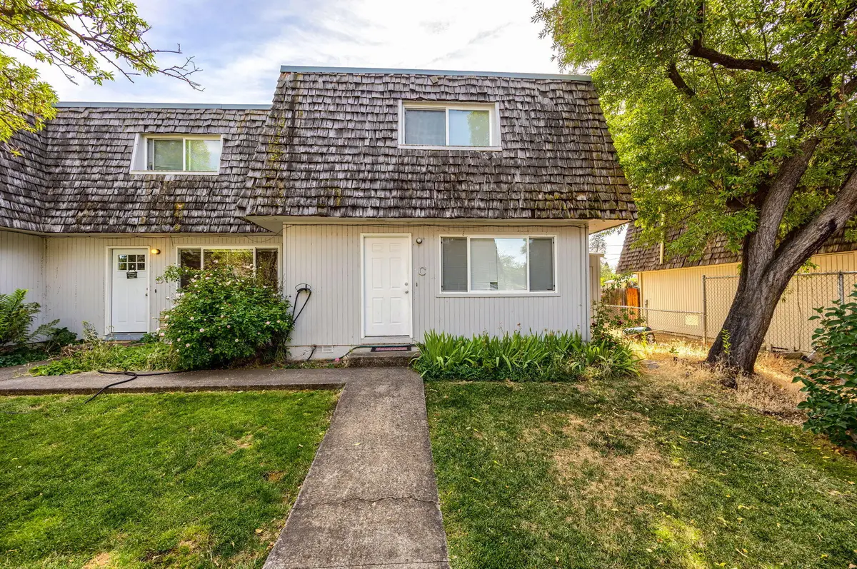 316 W 3rd, Phoenix, OR 97535 - Image #1