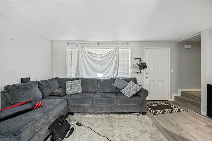 316 W 3rd, Phoenix, OR 97535 - Image #2