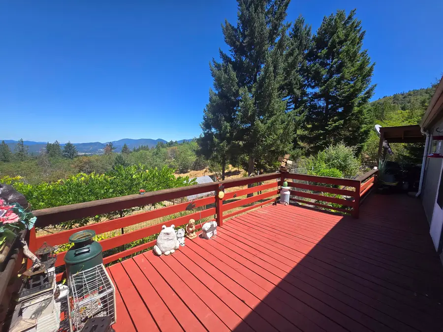 3343 Board Shanty, Grants Pass, OR 97527 - Image #2