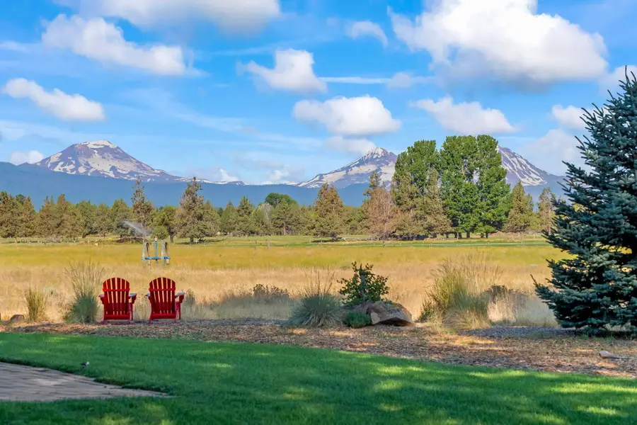 19190 Pinehurst Road, Bend, OR 97703 - Image #2