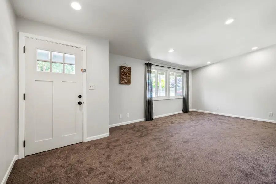 6160 Delaware, Klamath Falls, OR 97603 - Image #2