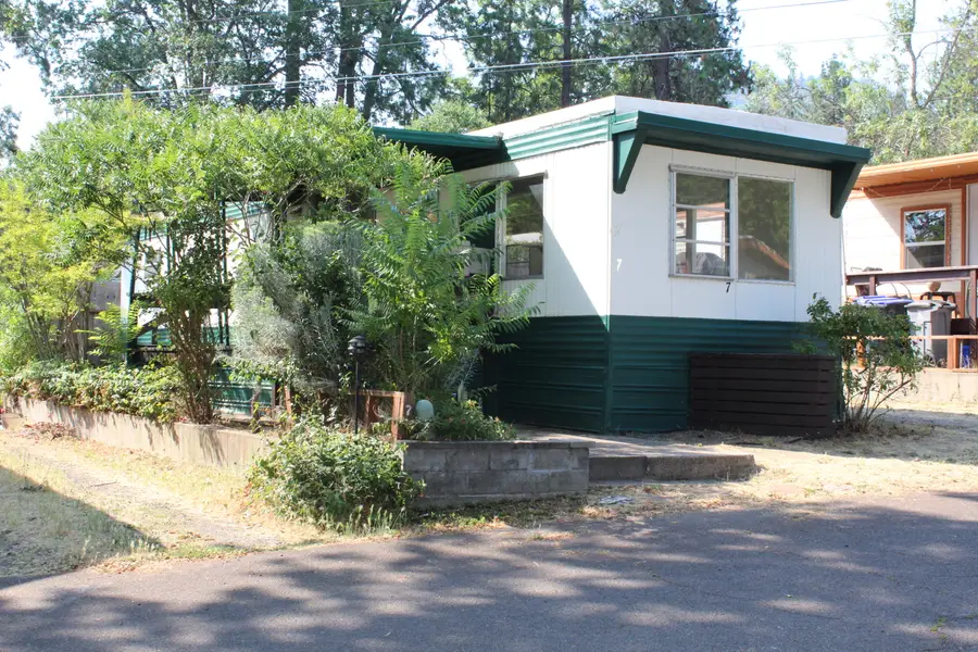 2799 Siskiyou, Ashland, OR 97520 - Image #3
