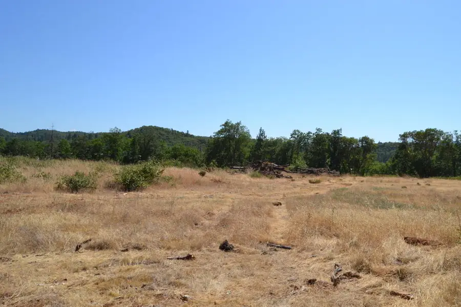 575 Harris, Grants Pass, OR 97526 - Image #2